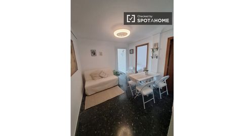Apartamento de 5 habitaciones en alquiler en Moncada