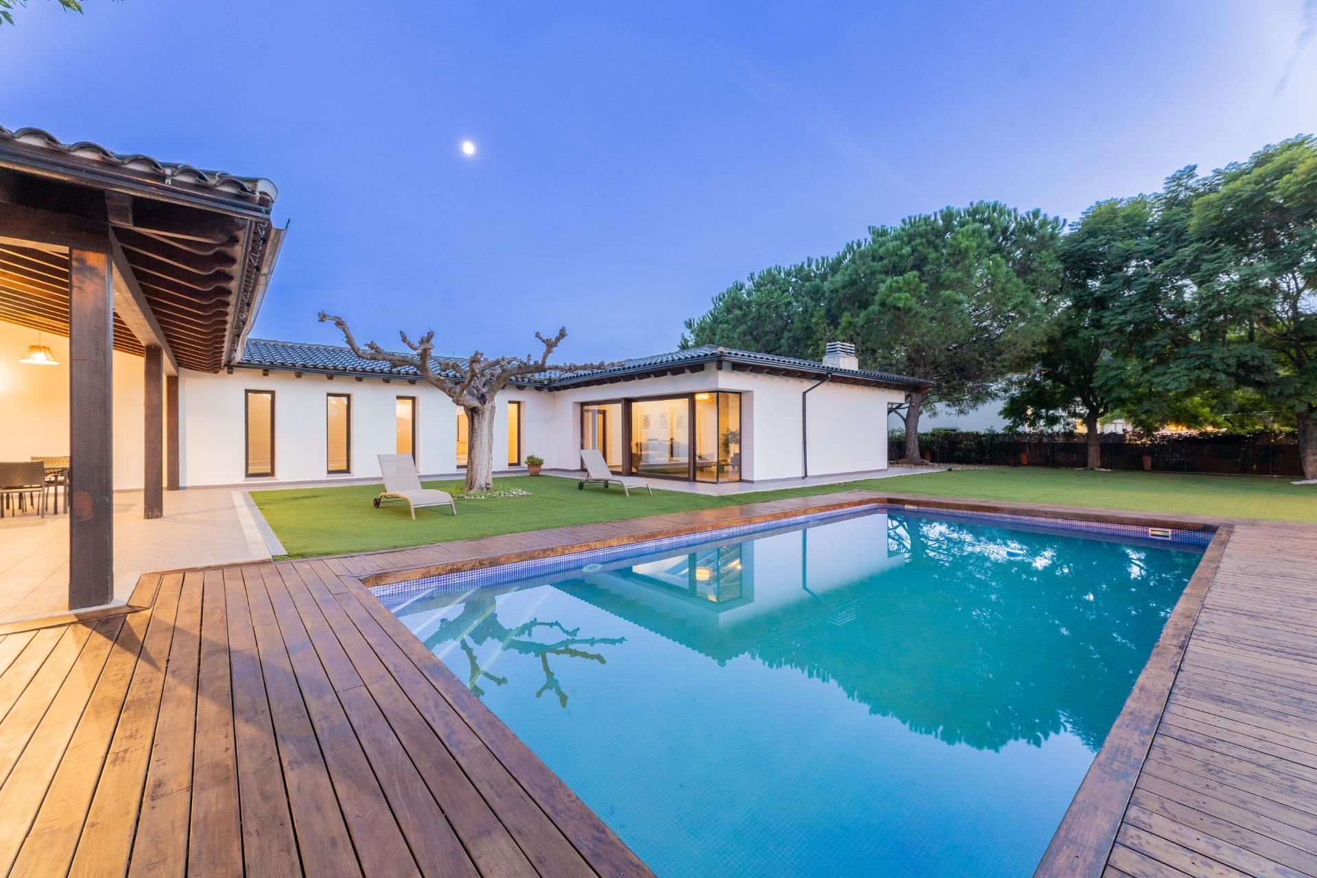 Piscina de Casa o xalet en venda en Borriol amb Aire condicionat, Jardí privat i Terrassa