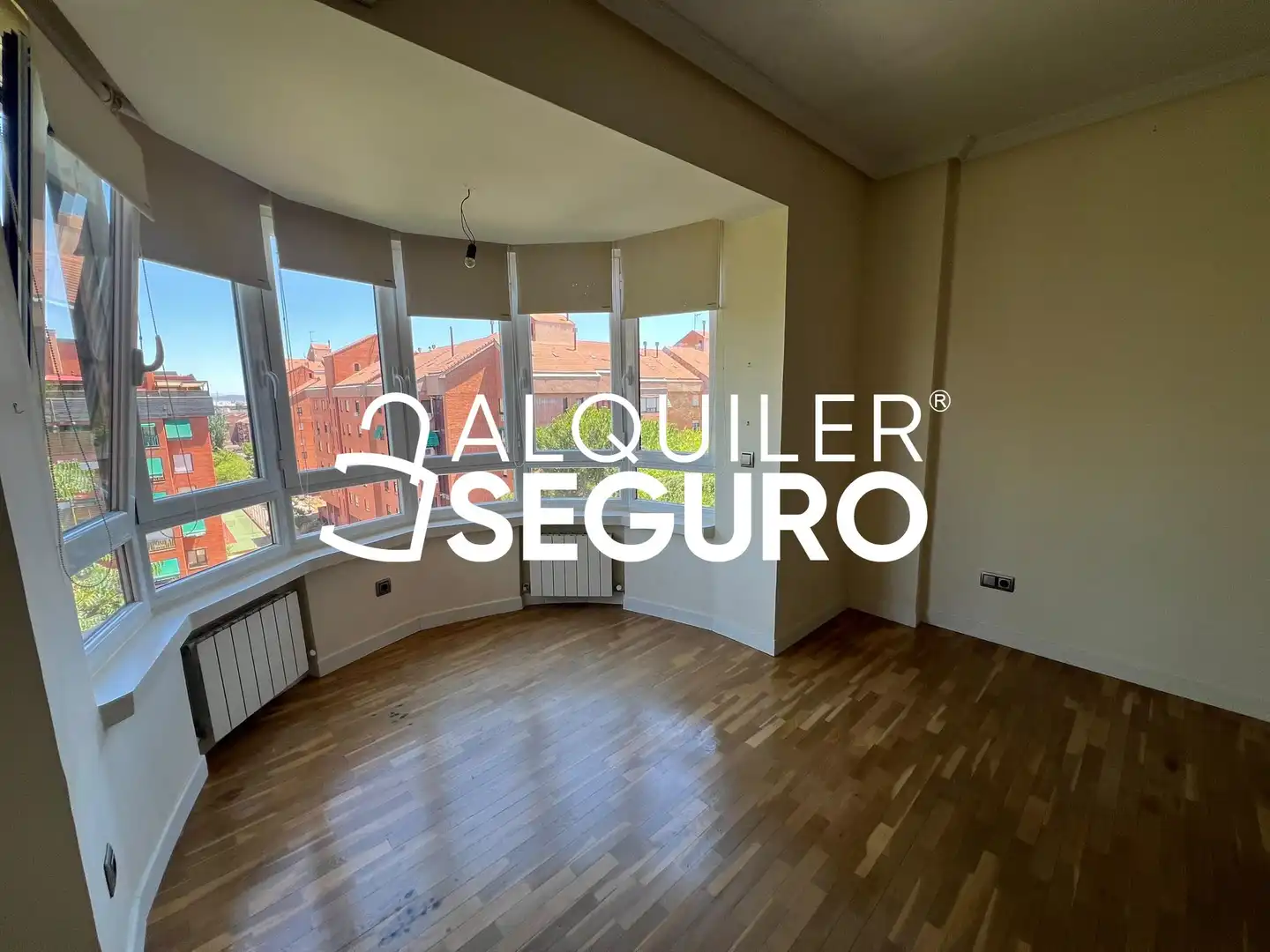 Bedroom of Flat for rent in Tres Cantos  with Air Conditioner and Heating