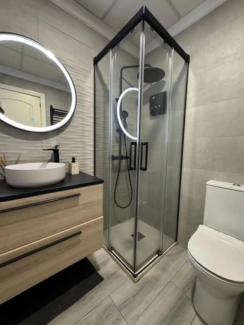 Bany de Casa o xalet en venda en Badajoz amb Aire condicionat, Jardí privat i Terrassa