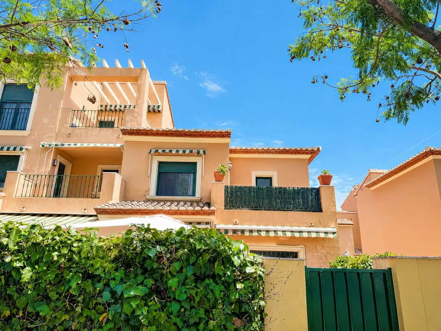 Vista exterior de Casa adosada en venta en Jávea / Xàbia con Aire acondicionado, Calefacción y Piscina
