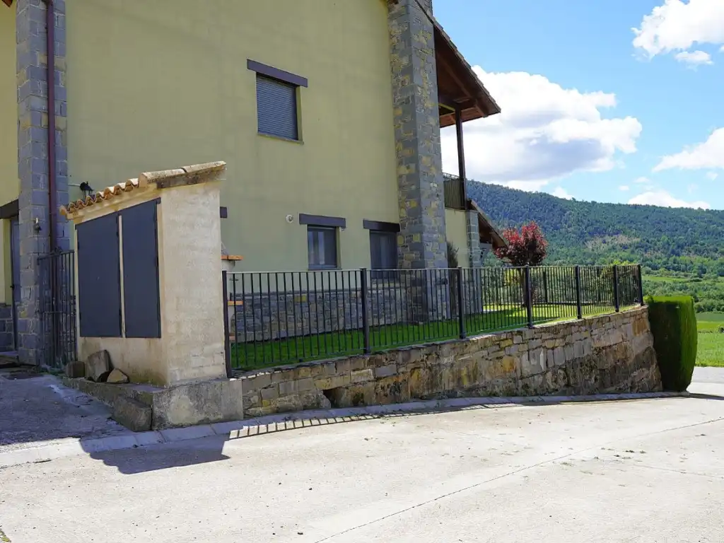 Piso en venta en Calle Asuncion Ag. Rañin, 12, La Fueva