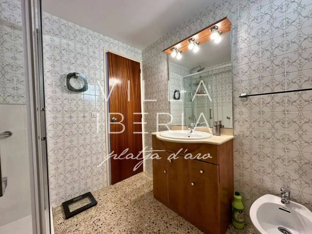 Apartamento en venta en Castell d'Aro, Platja d'Aro i s'Agaró con Calefacción y Terraza