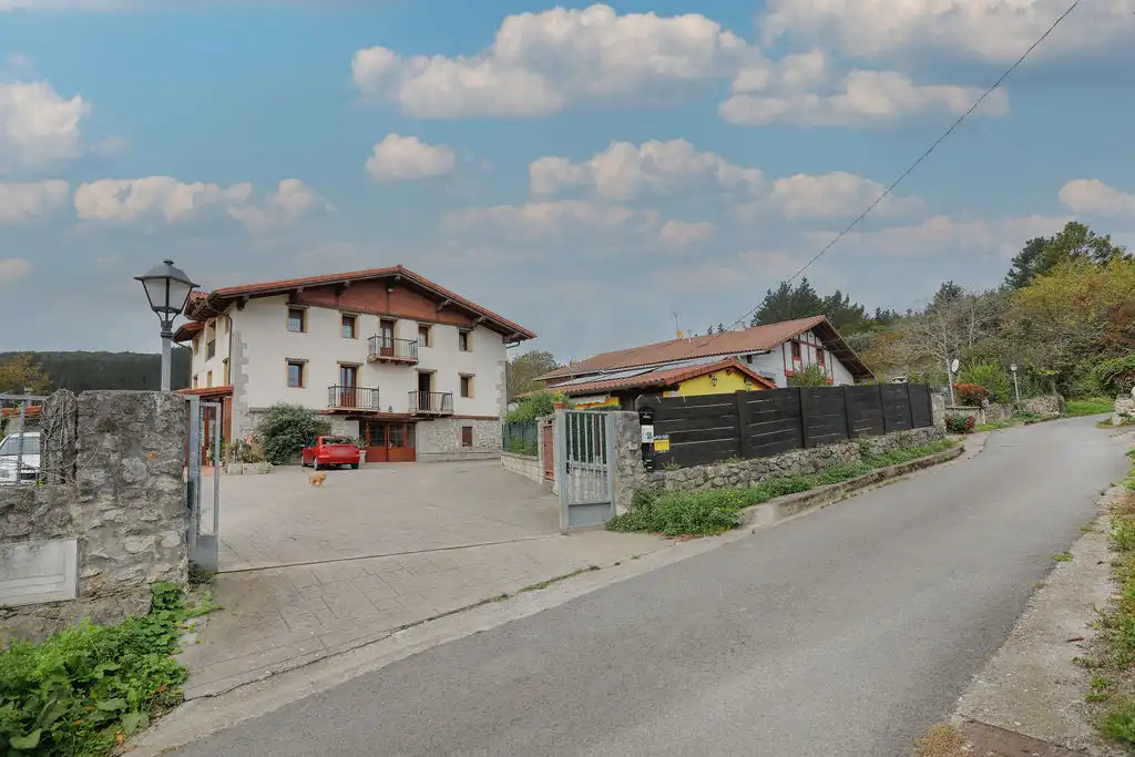 Vista exterior de Apartament en venda en Ibarrangelu, Bizkaia