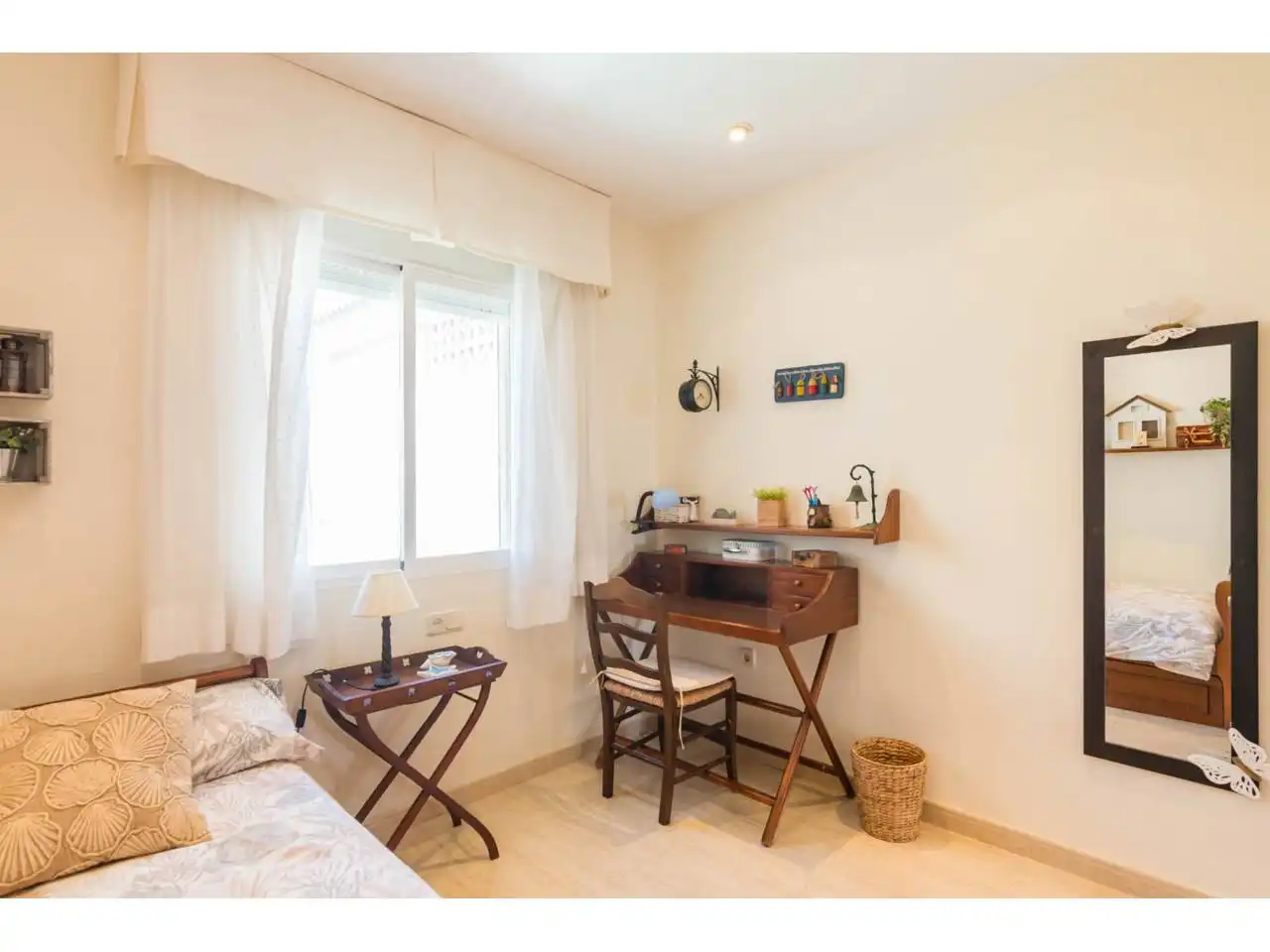 Bedroom of Flat for sale in Cartagena  with Air Conditioner, Terrace and Storage room