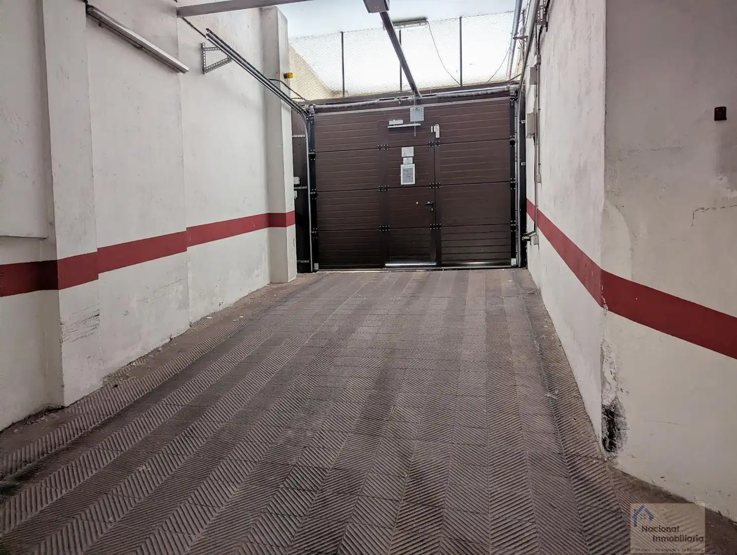 Parking de Dúplex en venta en Segovia con Calefacción, Parquet y Trastero