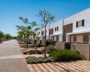 Vista exterior de Casa o xalet en venda en  Sevilla Capital amb Terrassa