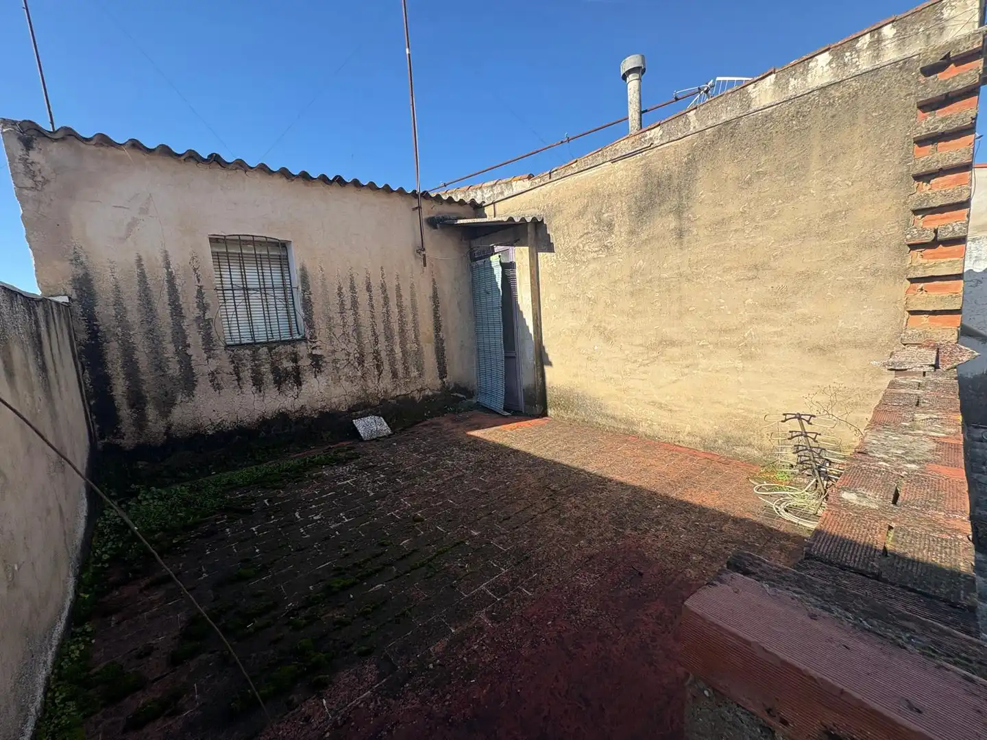 Vista exterior de Casa o chalet en venta en Montijo con Jardín privado