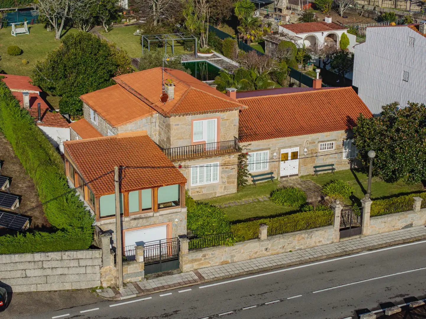 Vista exterior de Casa o chalet en venta en O Grove   con Calefacción, Jardín privado y Terraza