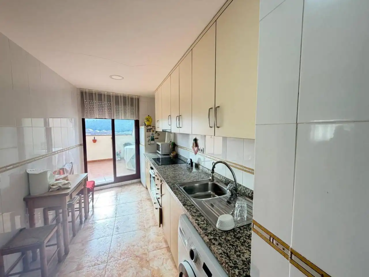 Küche von Wohnung zum Verkauf in Ribesalbes mit Terrasse, Abstellraum und Möbliert