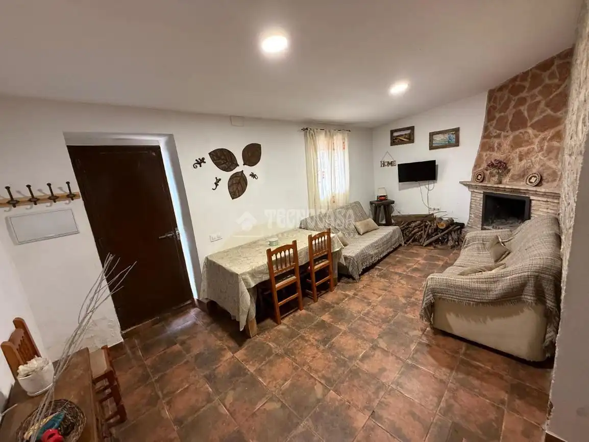 Wohnzimmer von Country house zum Verkauf in Baños de la Encina mit Heizung und Privatgarten