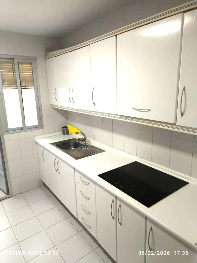 Kitchen of Apartments for rent in Granada  with Heating, Furnished and Washing machine