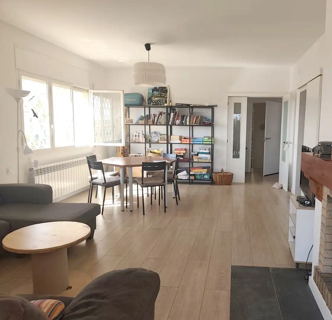 Sala d'estar de Casa o xalet en venda en Santa Eulàlia de Ronçana, Barcelona