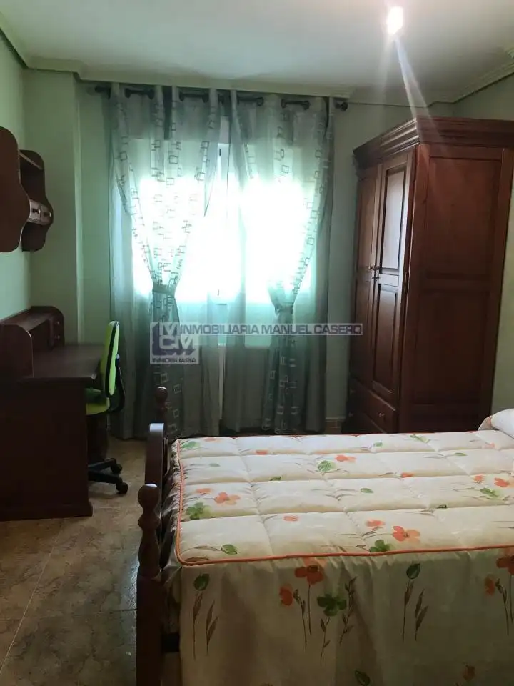 Bedroom of Flat for rent in Cáceres  with Heating, Terrace and Storage room