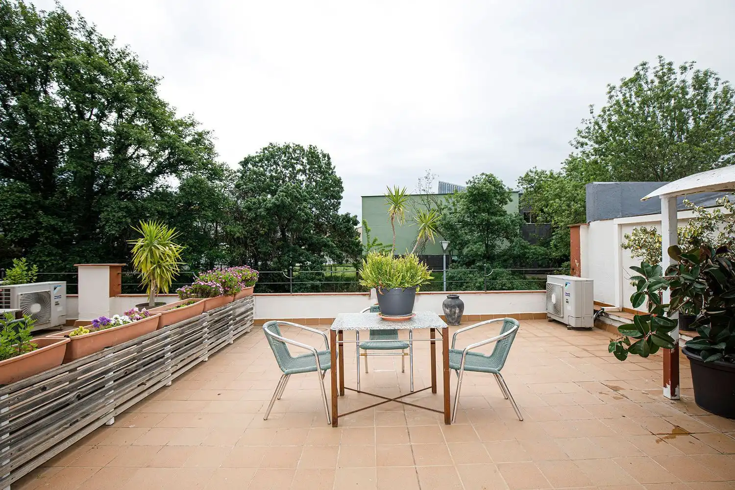 Terrassa de Pis de lloguer en Girona amb Aire condicionat i Terrassa