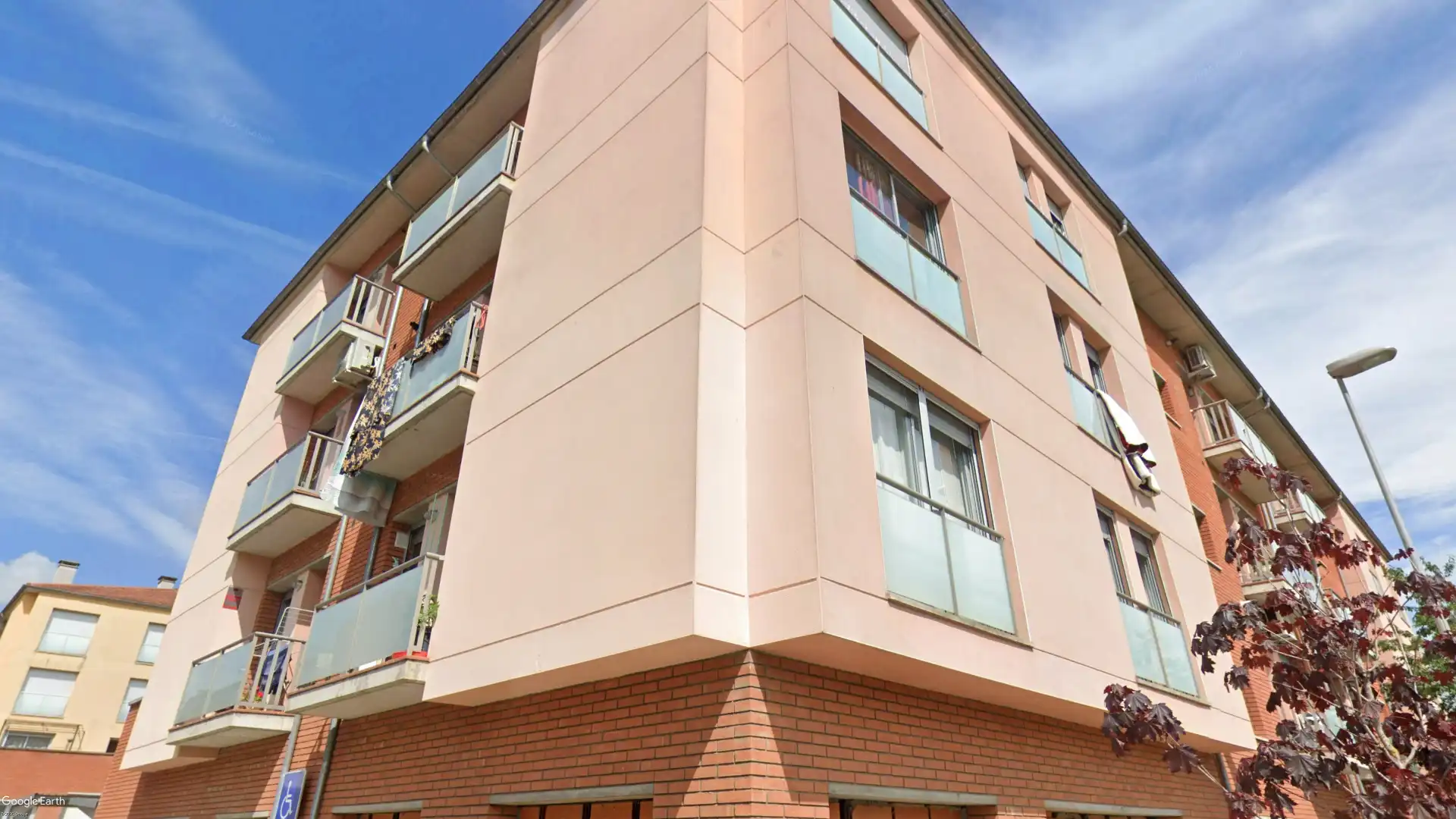 Exterior view of Buildings for sale in Olot