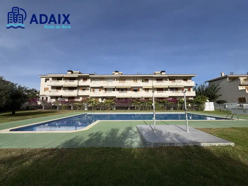 Casa adosada en venta en Roda de Berà