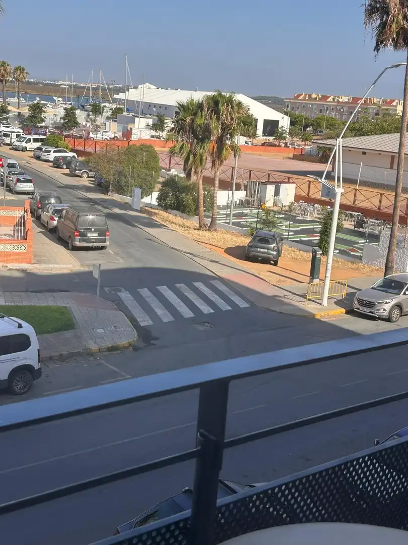 Aparcament de Pis en venda en Isla Cristina amb Jardí privat, Terrassa i Traster