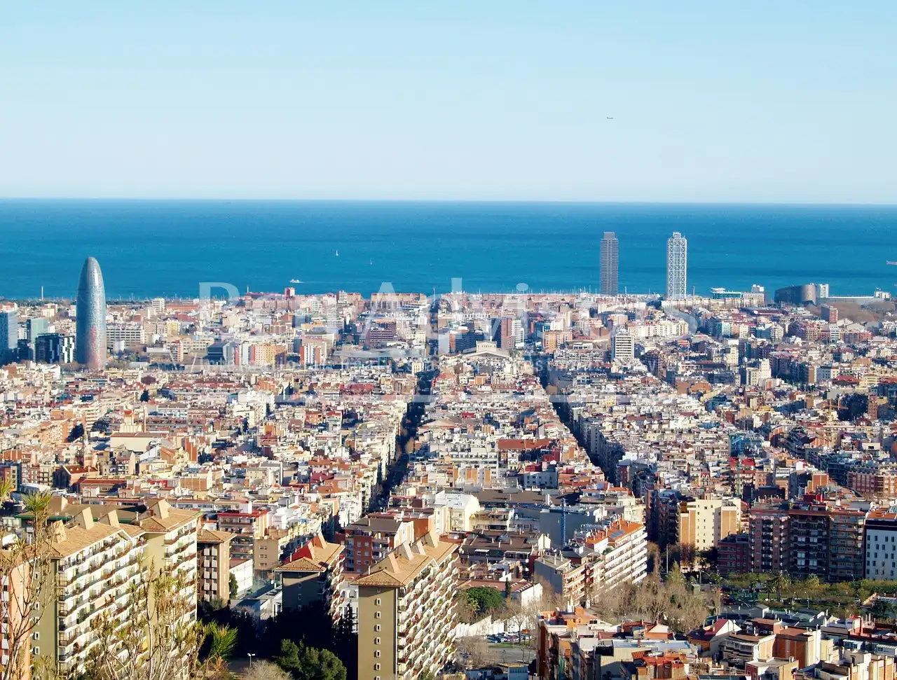 Exterior view of Flat for rent in Barcelona  with Air Conditioner, Heating and Terrace