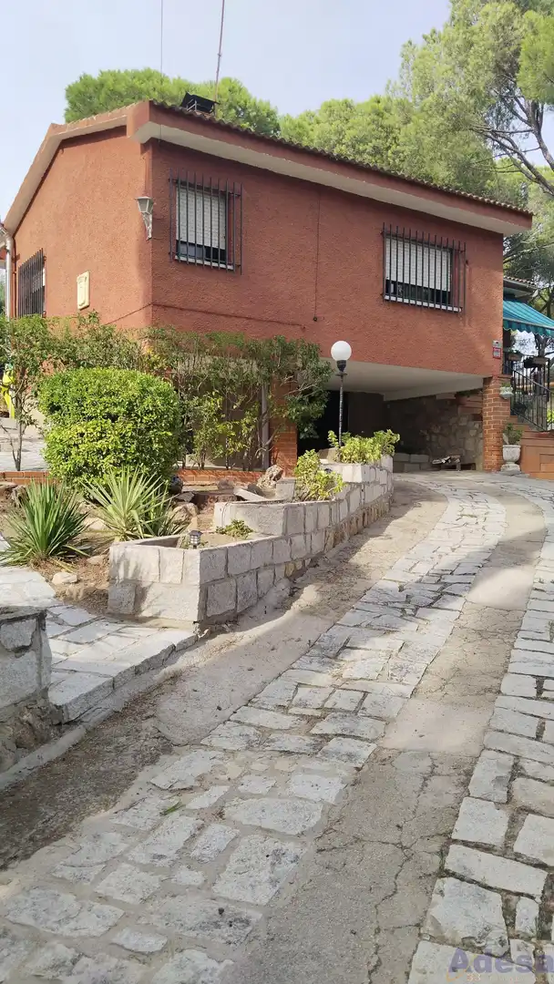 Vista exterior de Casa o chalet en venta en Almorox con Calefacción, Trastero y Piscina