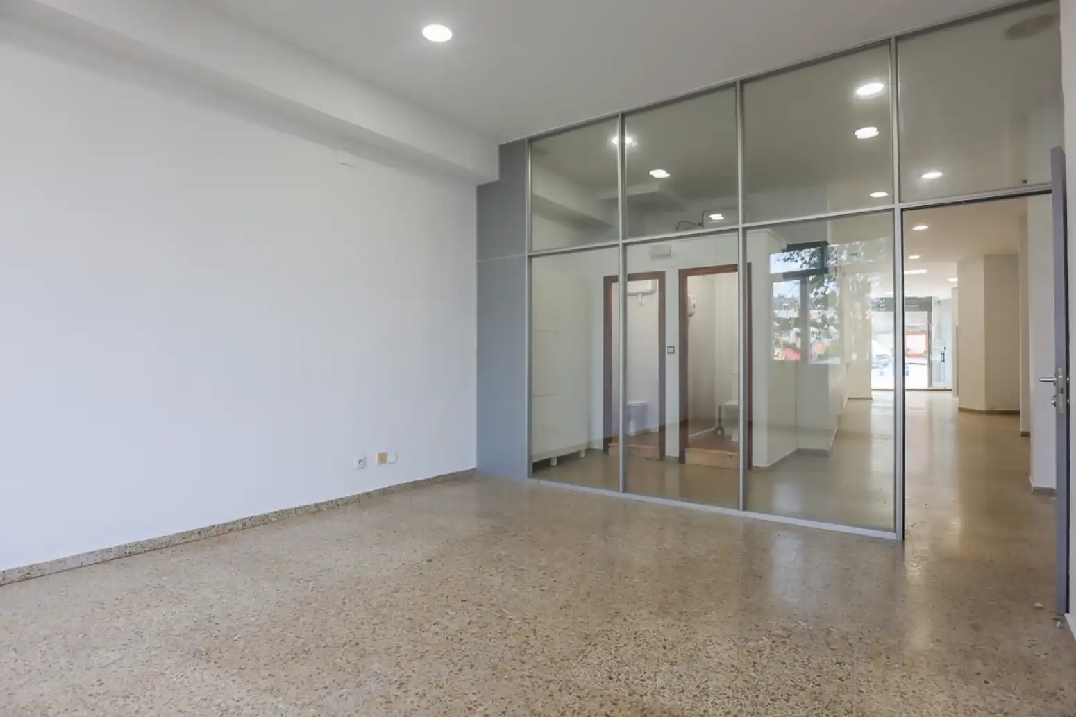 Geschaftsraum zur Miete in Oviedo 