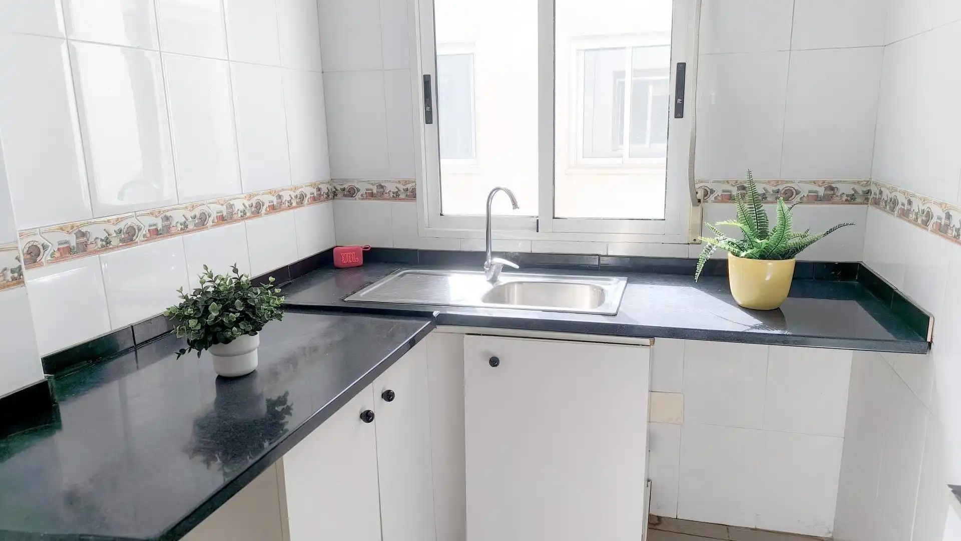 Kitchen of Flat for sale in Torrevieja  with Terrace
