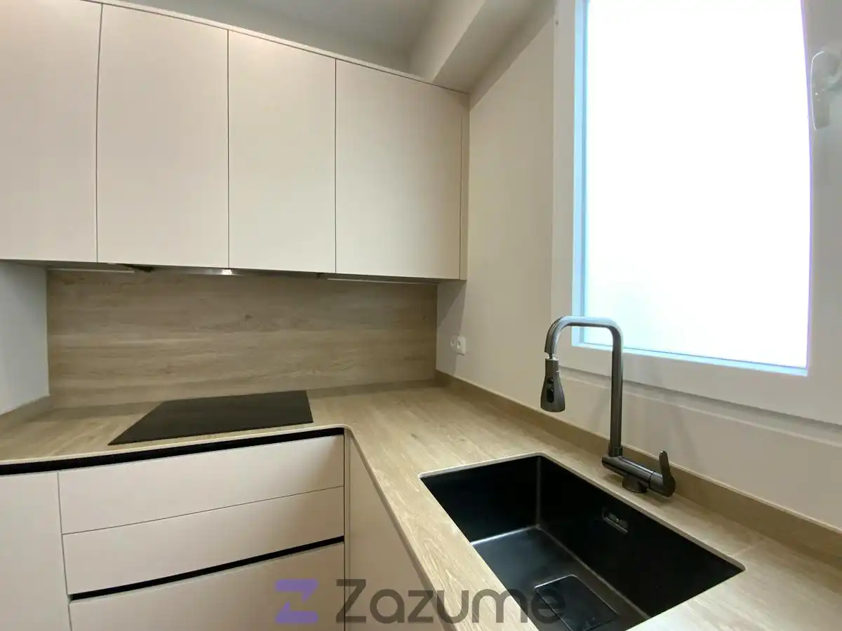 Flat with terrace to rent in Carrer de Pere Aleixandre, imagen 6