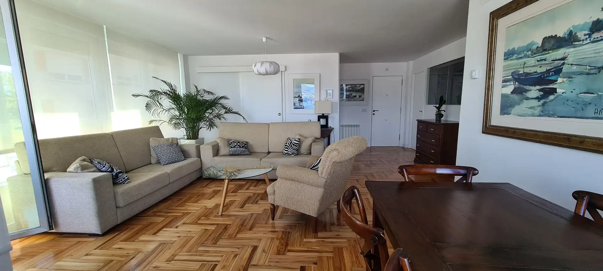 Living room of Flat for rent in Vigo   with Heating, Parquet flooring and Oven