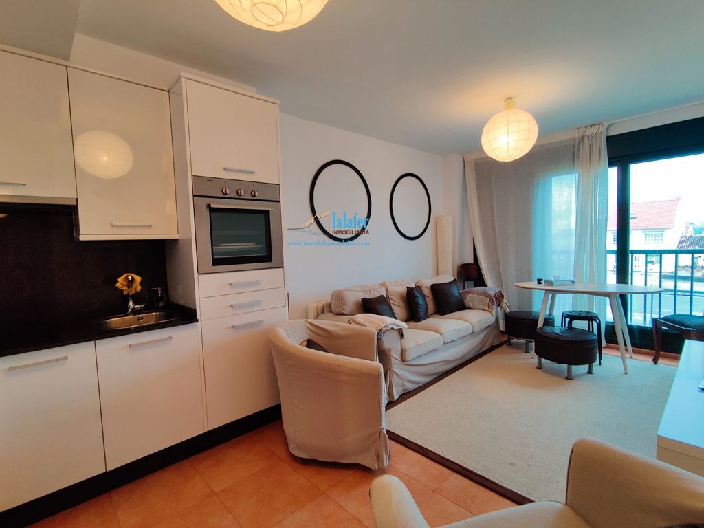 Living room of Flat for sale in A Illa de Arousa   with Heating, Furnished and Oven