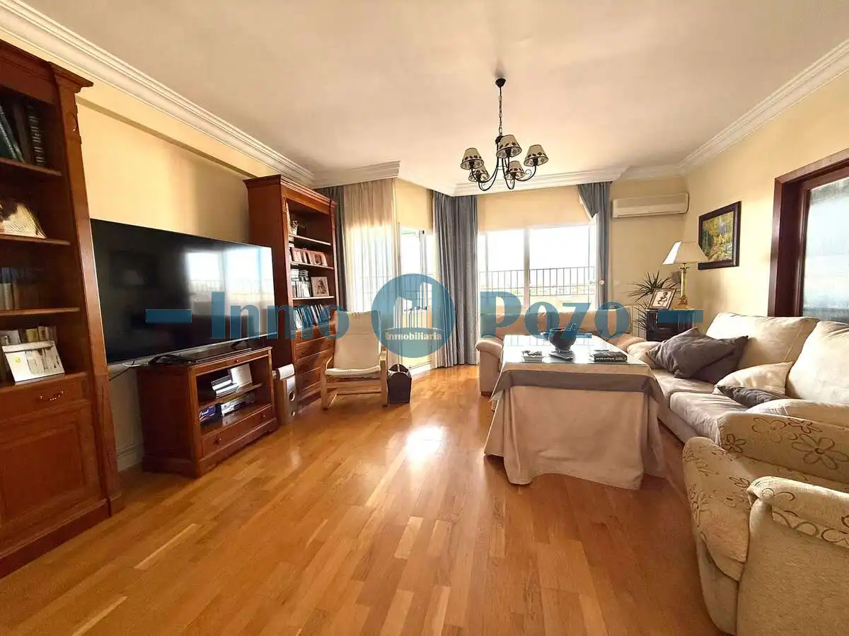 Sala de estar de Piso en venta en Almendralejo con Aire acondicionado, Calefacción y Terraza