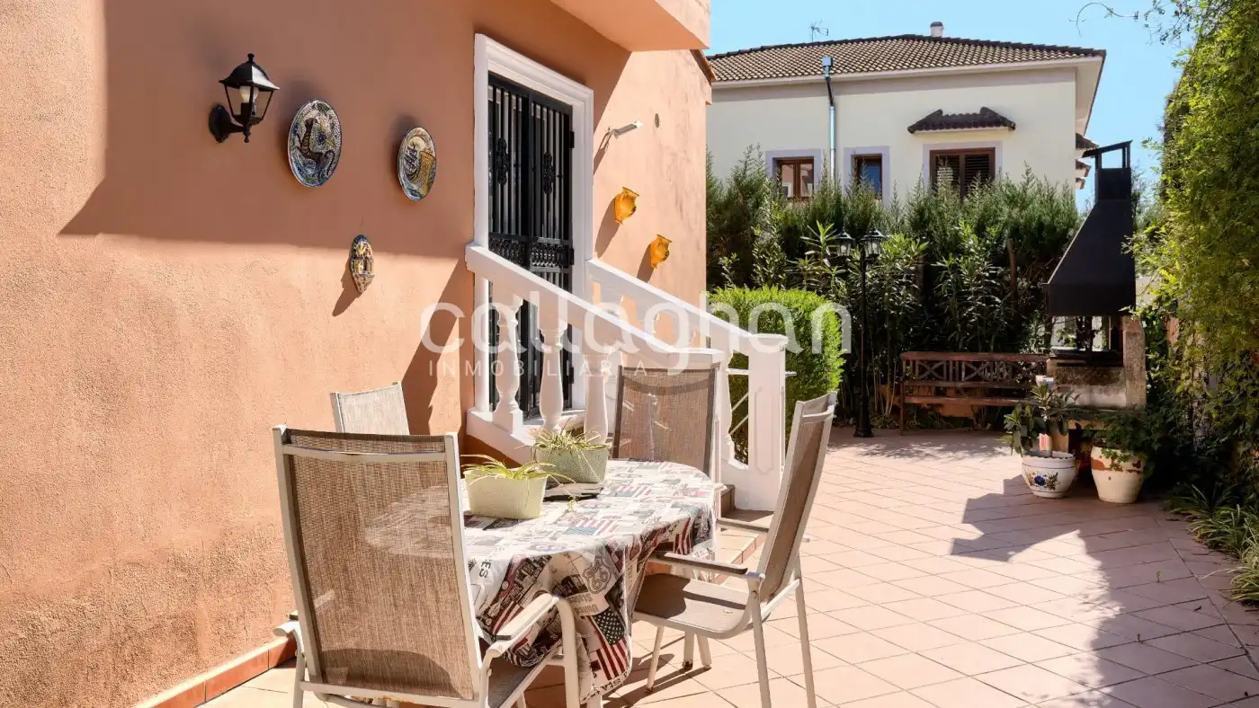 Terraza de Casa o chalet en venta en Paterna con Aire acondicionado, Calefacción y Jardín privado