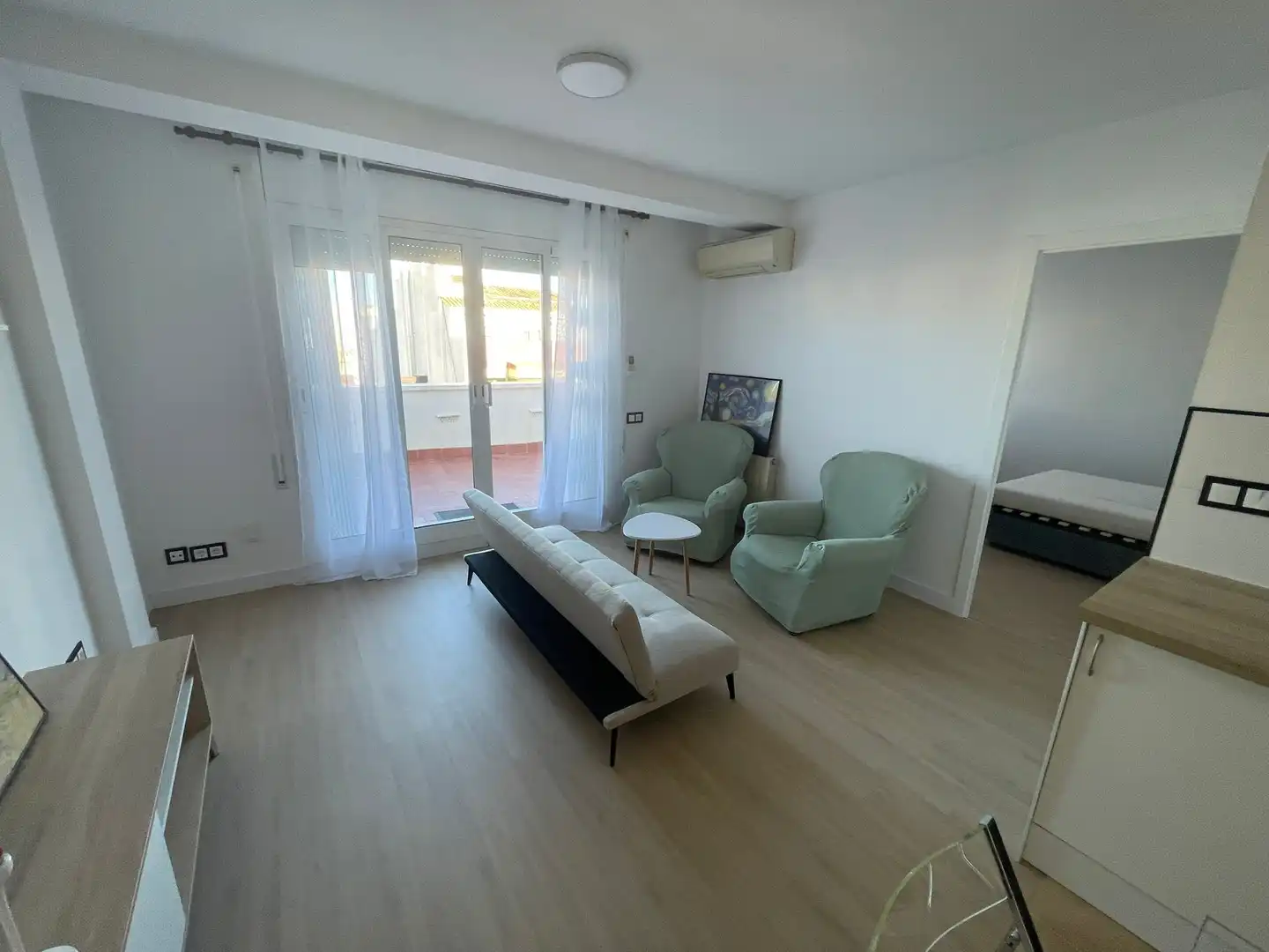 Sala de estar de Ático de alquiler en Tarragona con Aire acondicionado, Calefacción y Parquet
