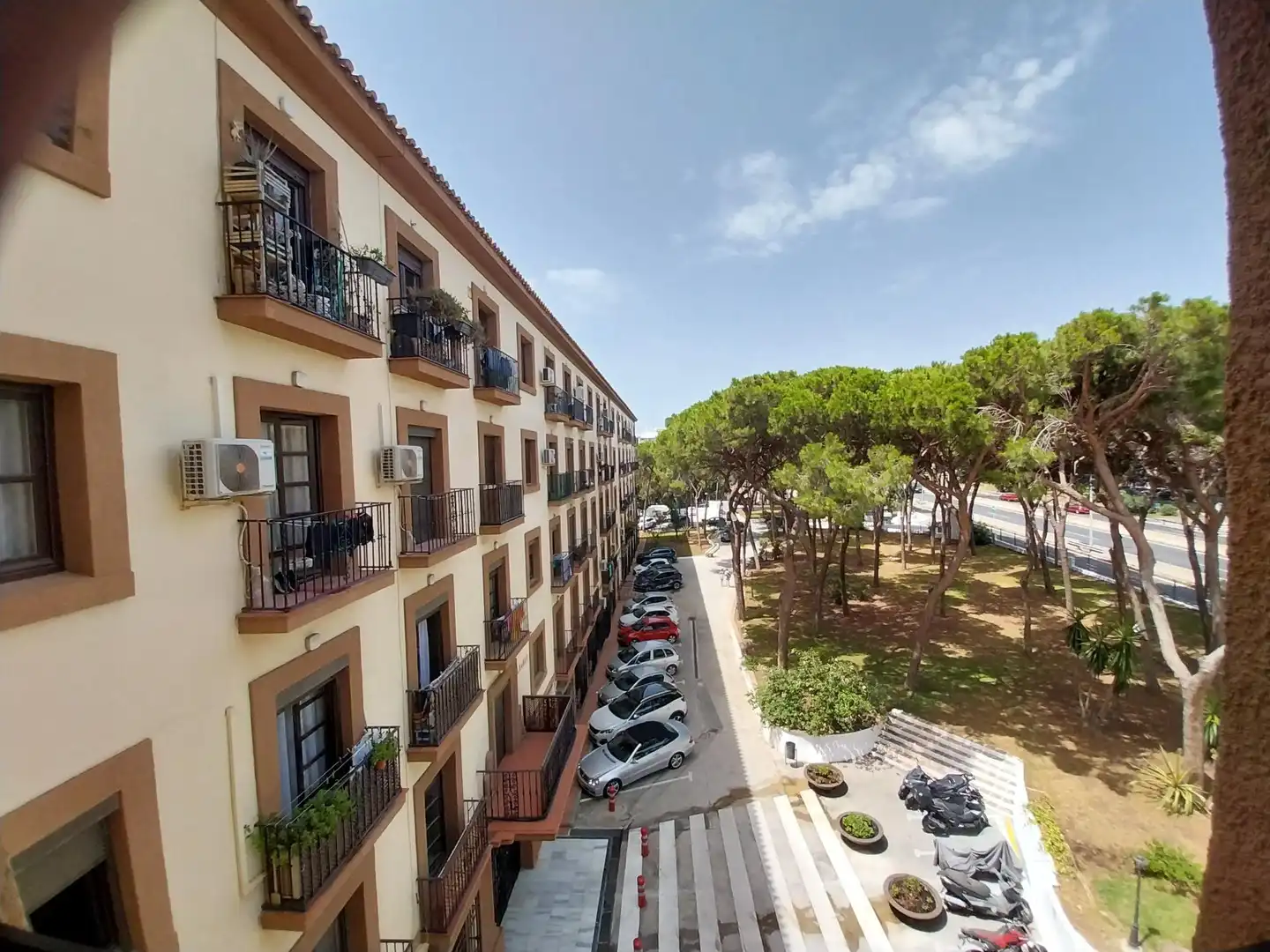 Vista exterior de Apartament de lloguer en Mijas amb Jardí privat, Terrassa i Balcó