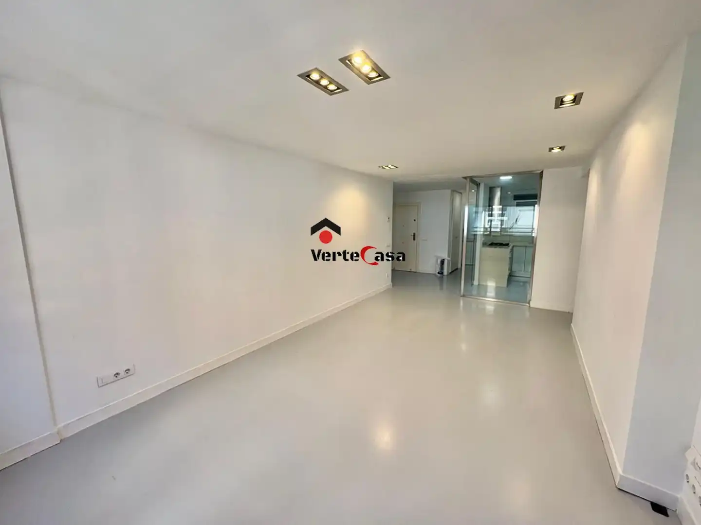 Wohnung zur Miete in Valencia mit Klimaanlage, Heizung und Balkon
