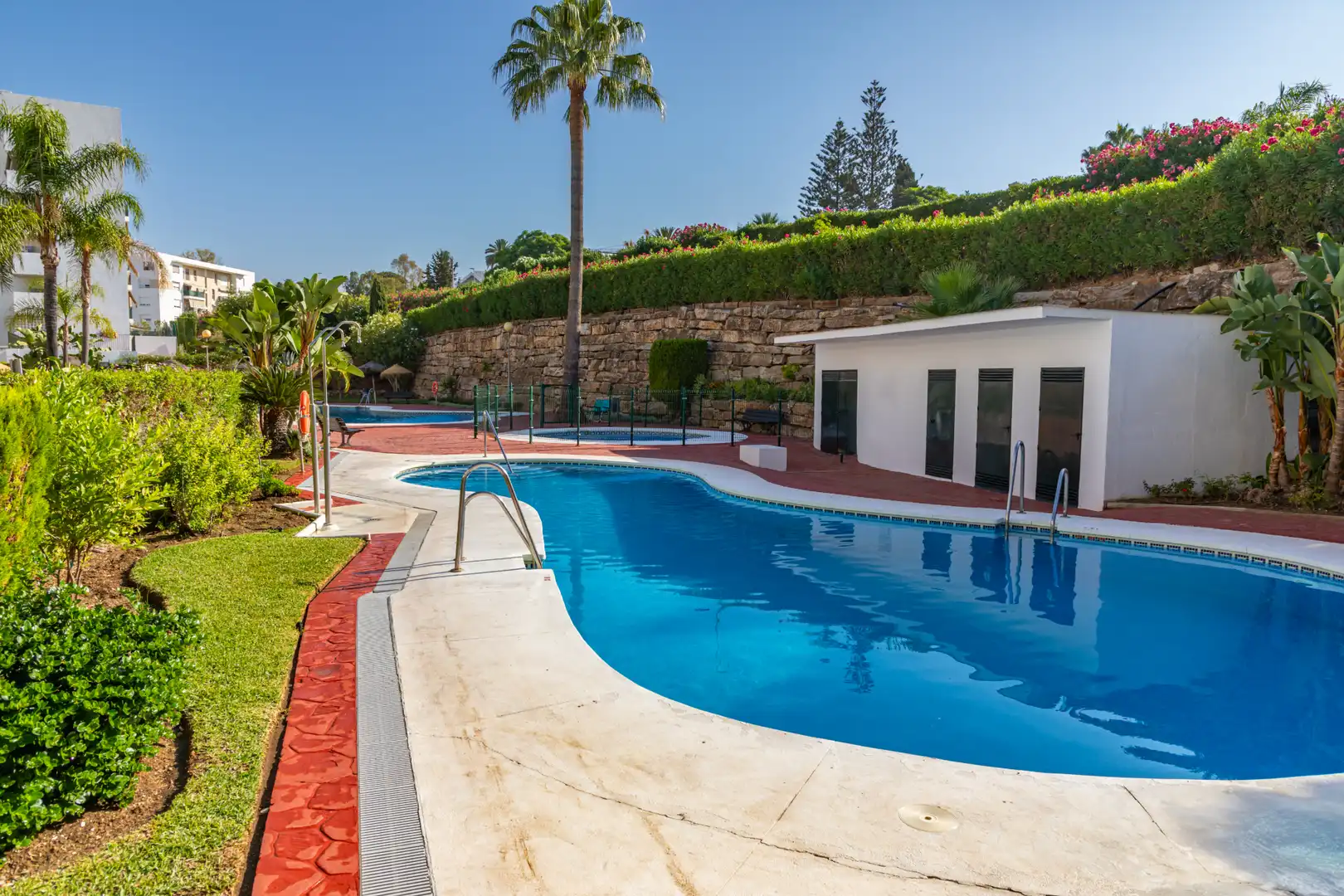 Swimming pool of Ground floor for rent in Marbella  with Air Conditioner, Storage room and Furnished