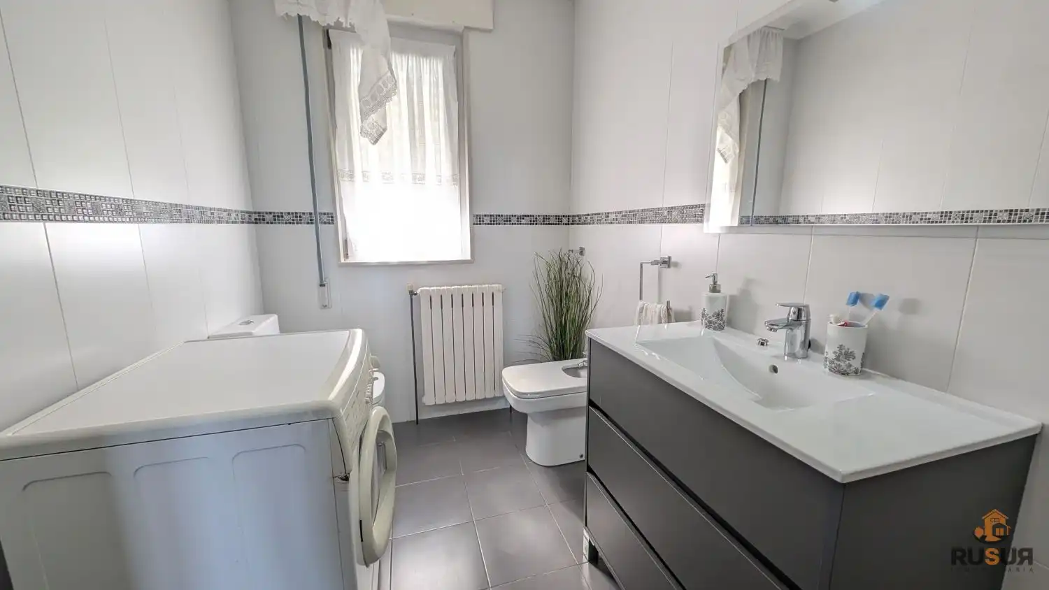 Bathroom of Houses for sale in Piélagos  with Heating, Private garden and Terrace