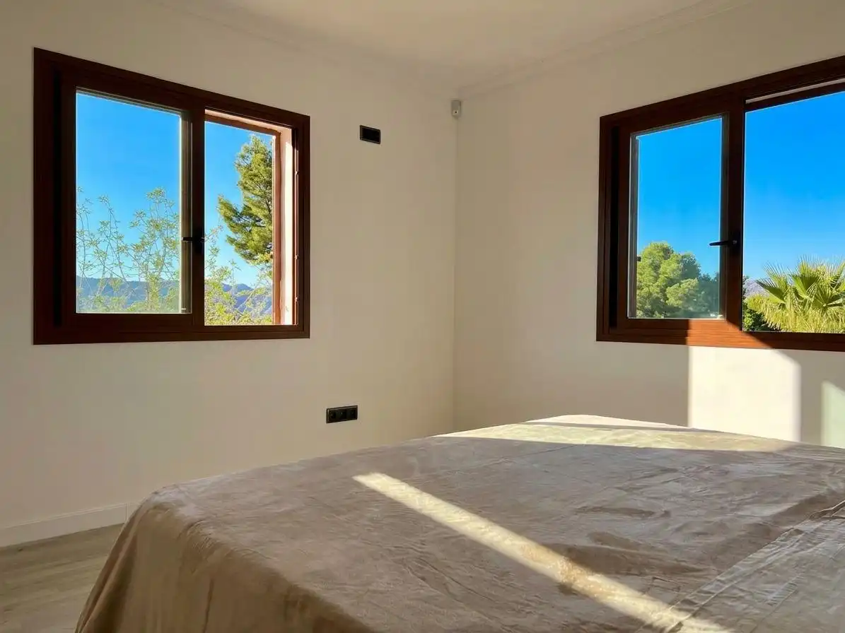 Dormitori de Casa o xalet de lloguer en La Nucia amb Jardí privat, Terrassa i Piscina