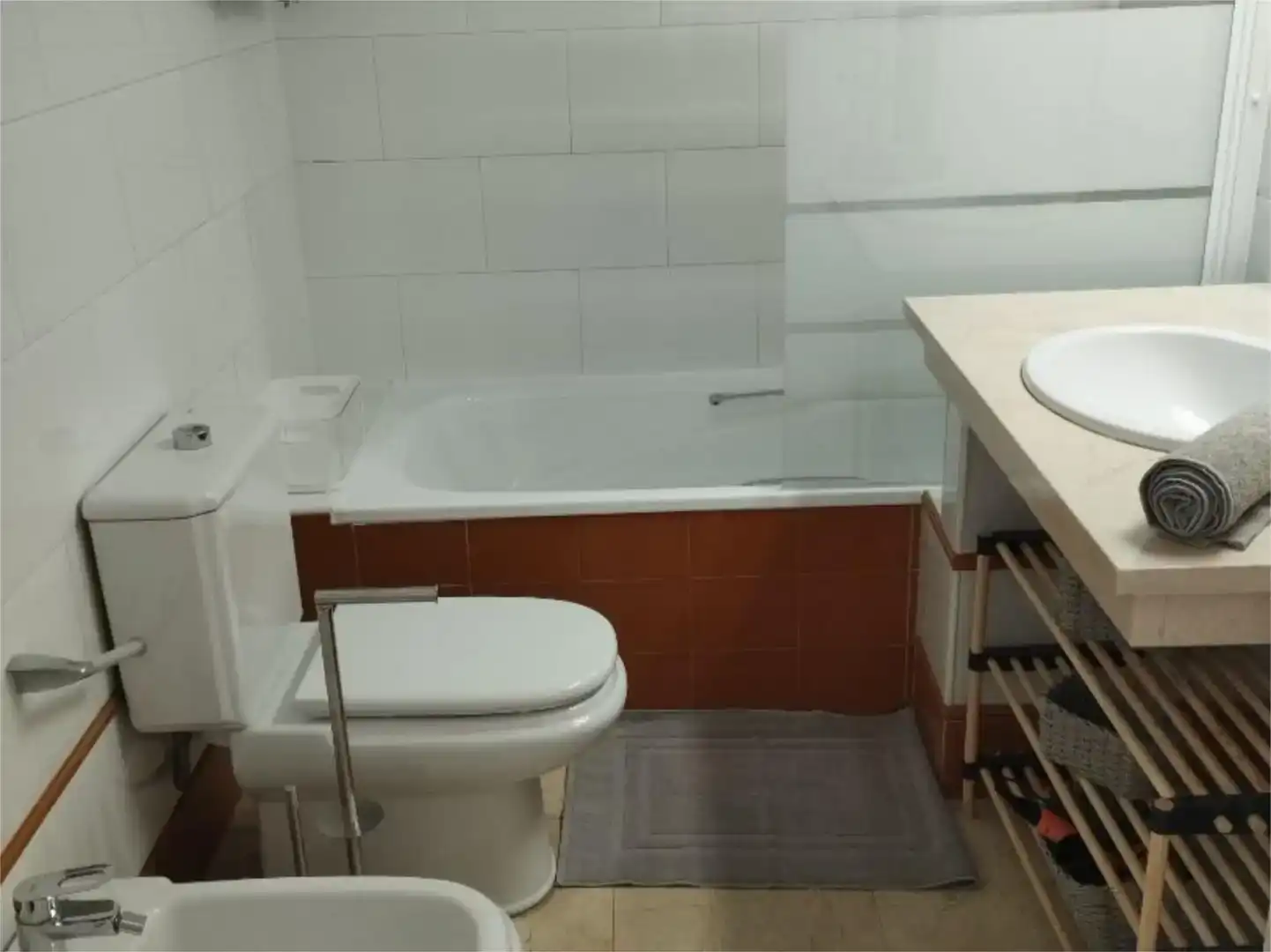 Bathroom of Flat for rent in Marbella  with Air Conditioner and Furnished