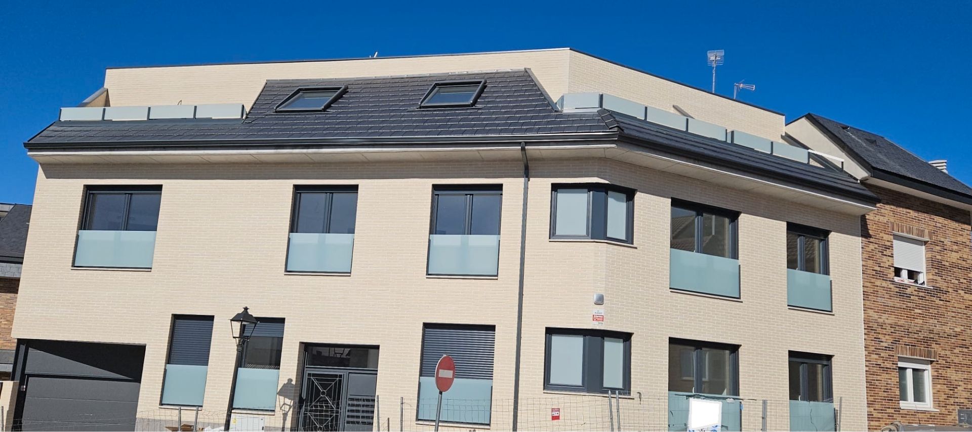 Exterior view of Flat to rent in Valdemorillo  with Air Conditioner, Heating and Oven