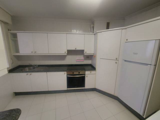 Piso en Alquiler en Rúa de Pi y Margall en Berbés - Peritos