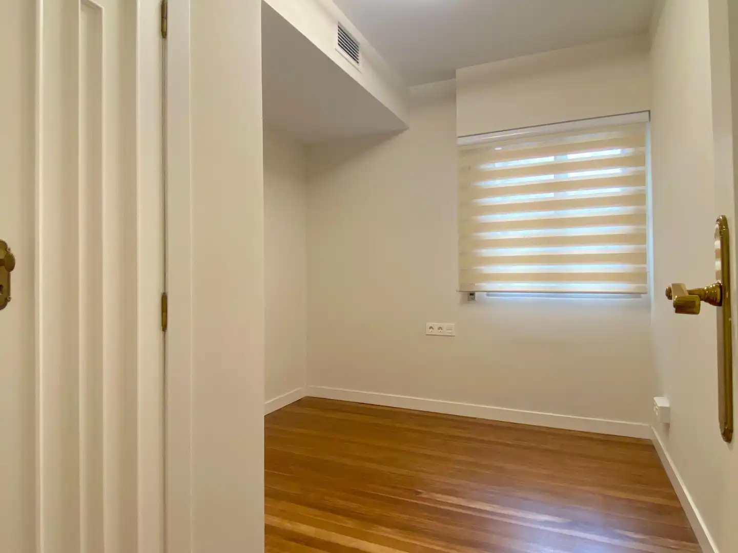Schlafzimmer von Wohnung zur Miete in Granada mit Klimaanlage und Heizung