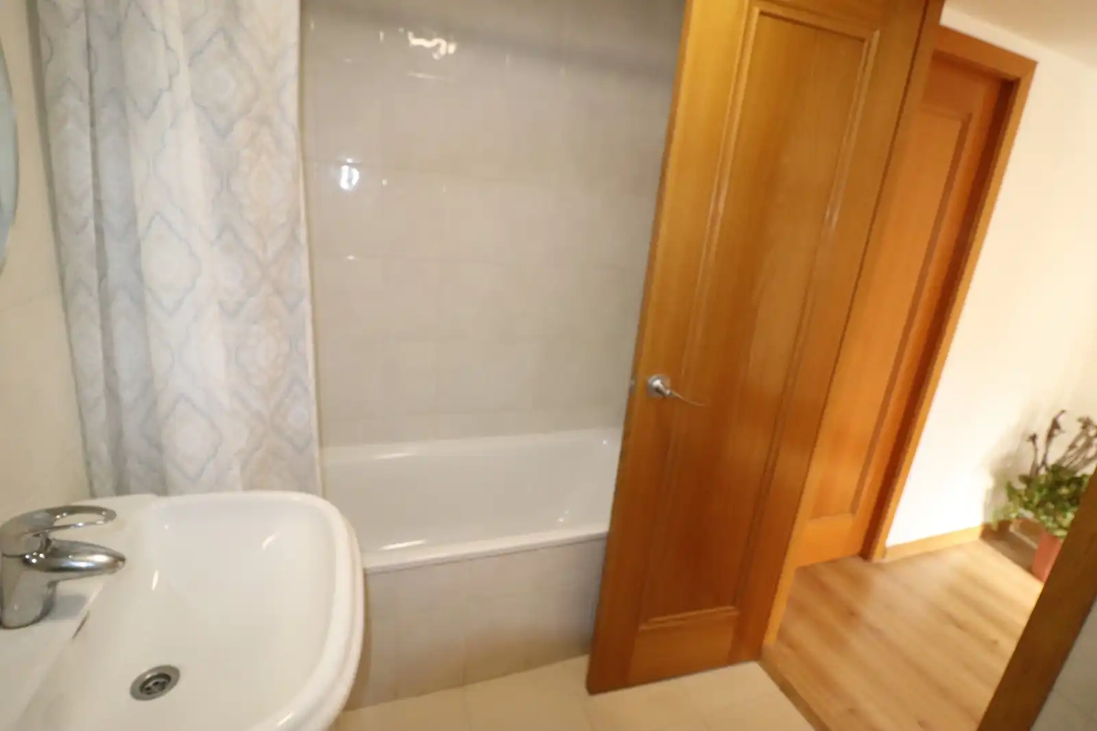 Baño de Piso de alquiler en  Palma de Mallorca con Aire acondicionado, Parquet y Terraza