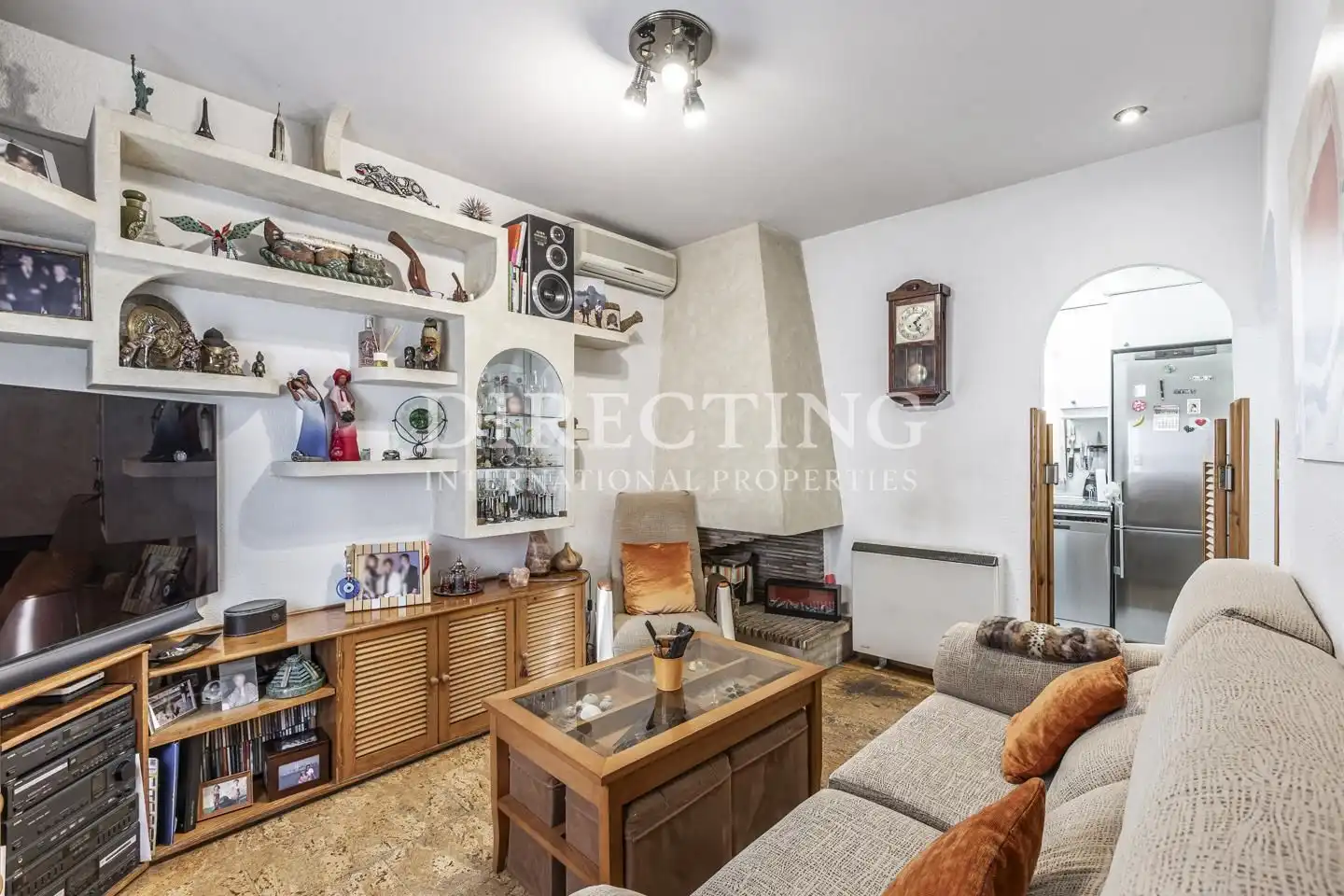 Sala d'estar de Casa o xalet en venda en Madrid amb Aire condicionat, Calefacció i Jardí privat
