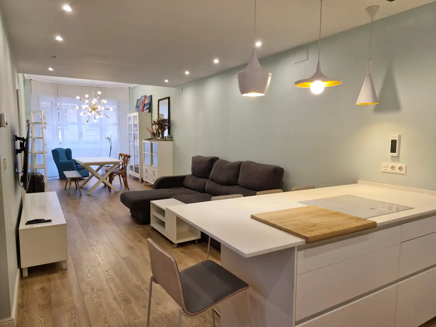 Living room of Flat for rent in Bilbao   with Heating, Parquet flooring and Furnished