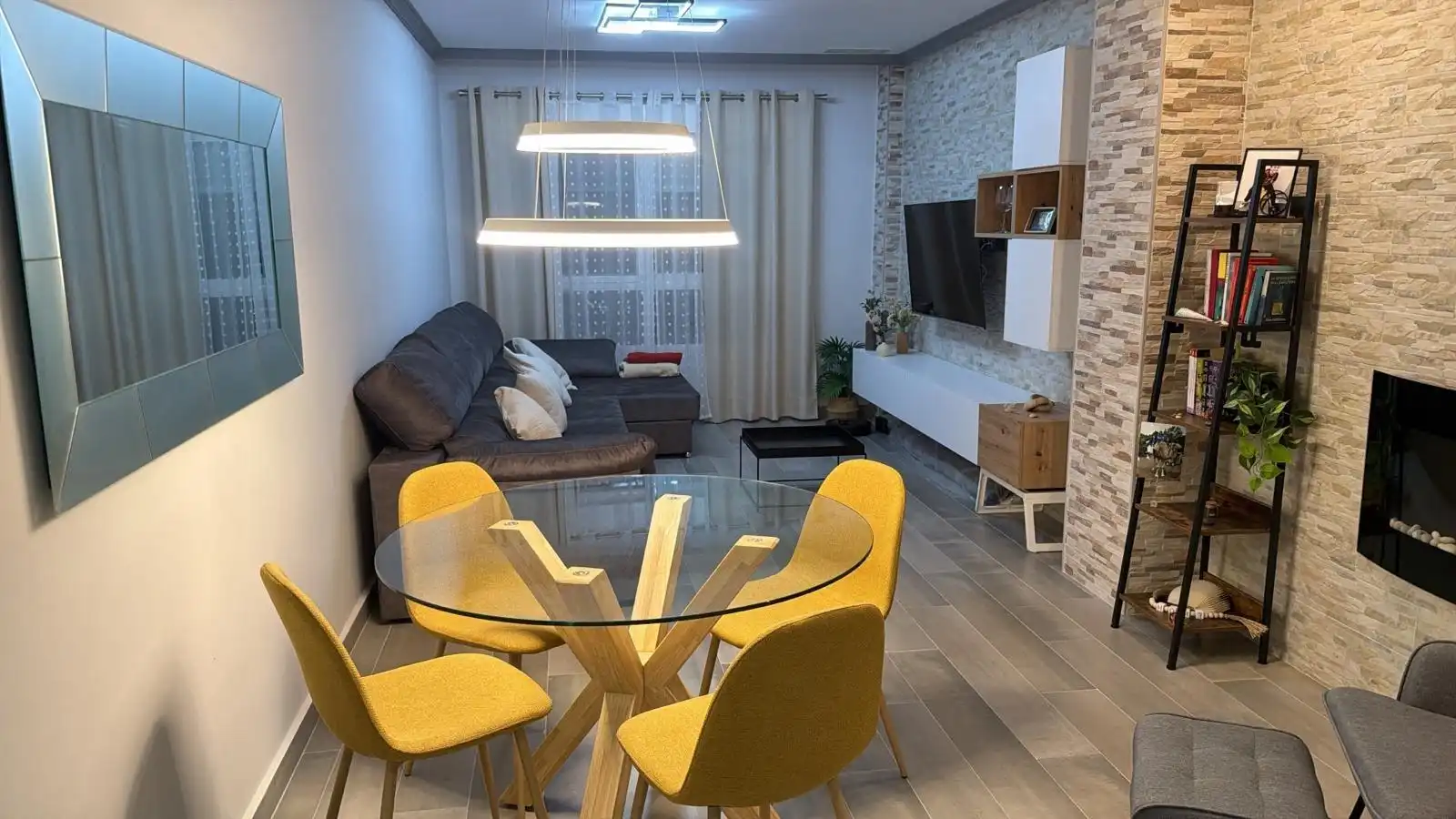 Wohnzimmer von Erdgeschoss zum Verkauf in Benetússer mit Klimaanlage, Terrasse und Abstellraum