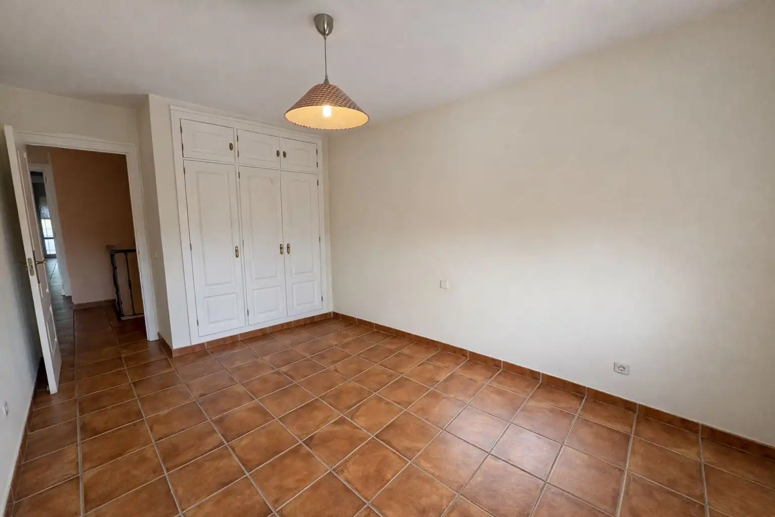 Habitación de Casa adosada en venta en Alpedrete con Aire acondicionado, Calefacción y Jardín privado