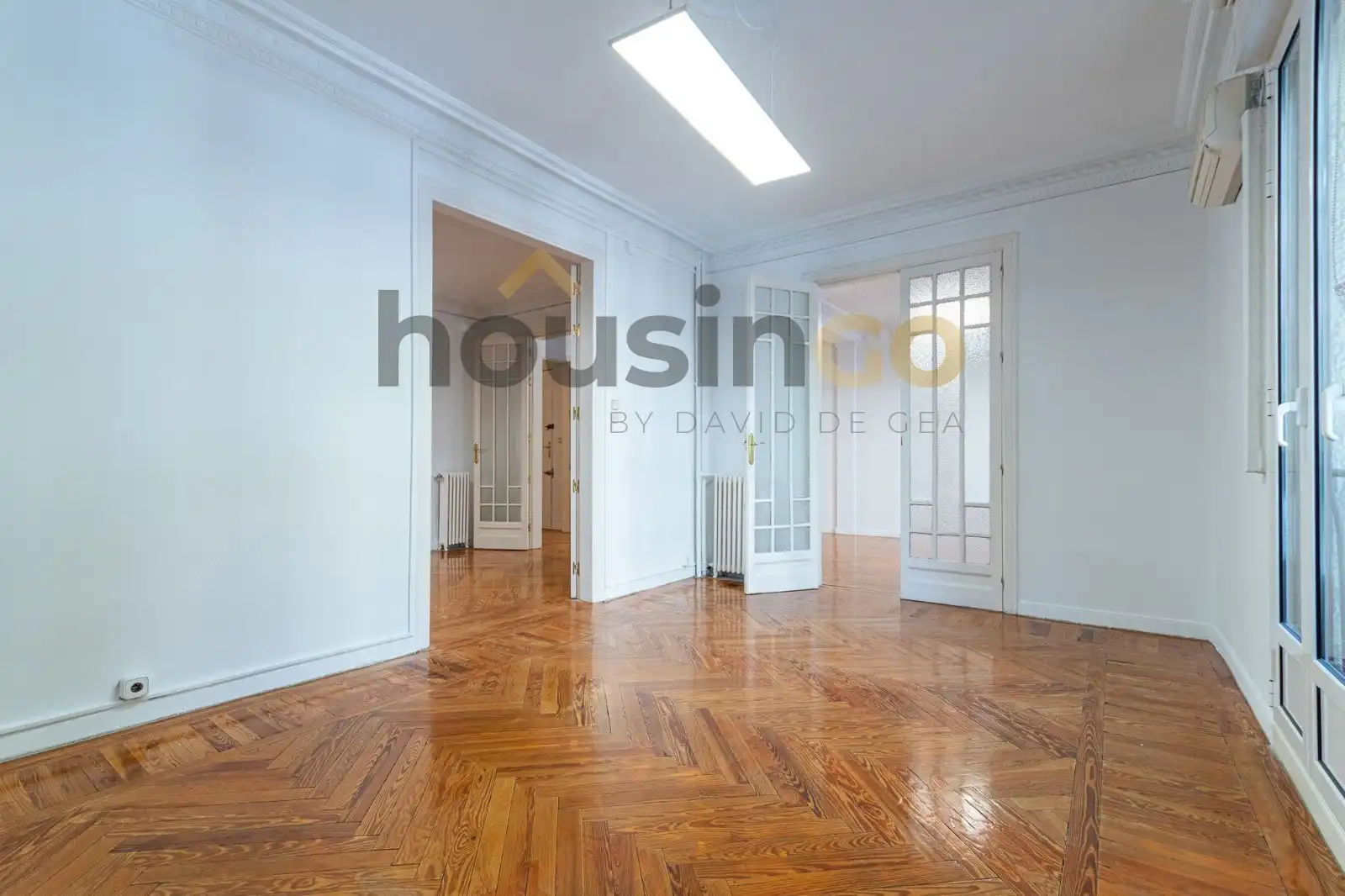 Living room of Office for rent in Madrid  with Air Conditioner, Heating and Balcony
