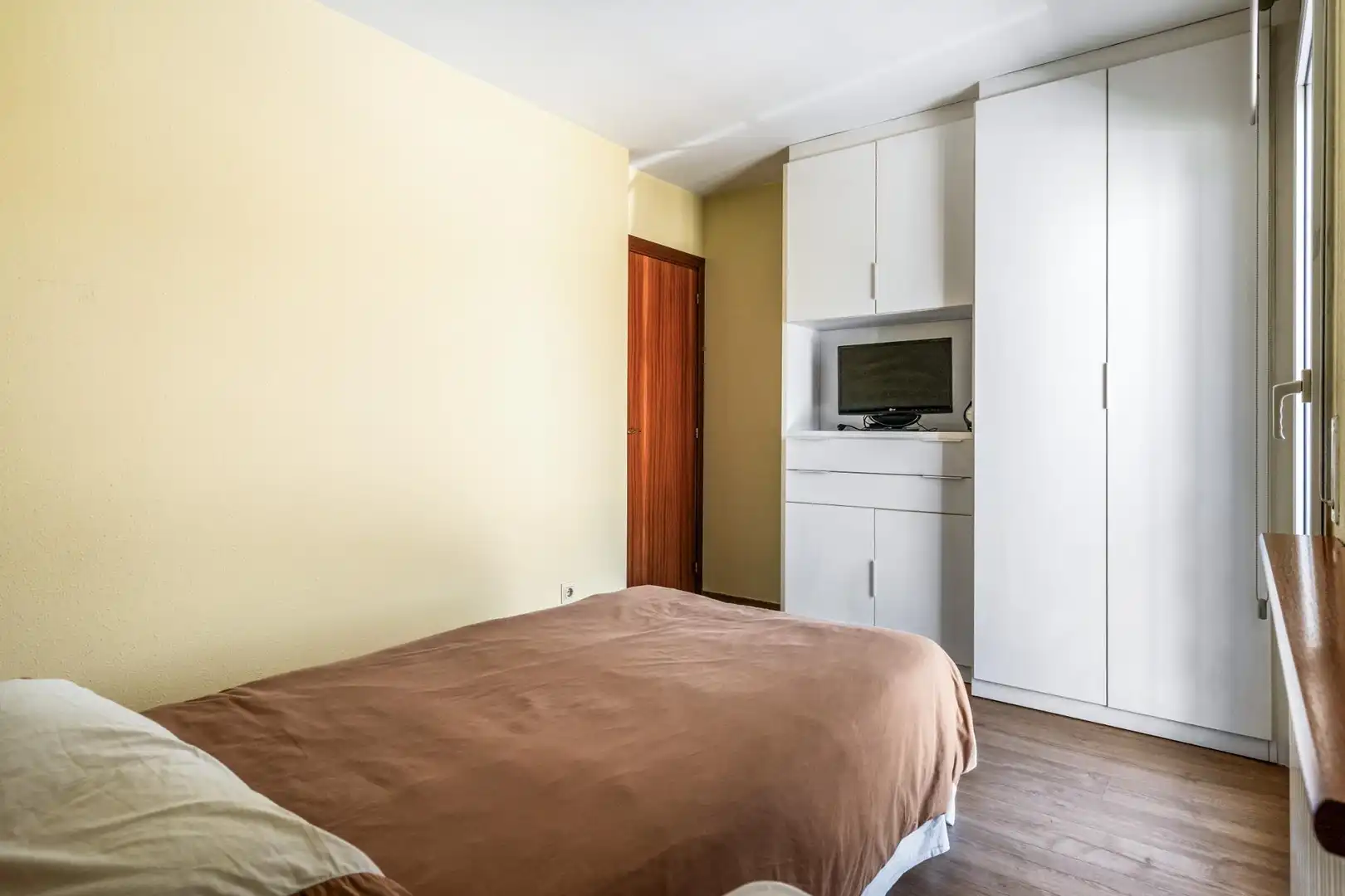 Dormitori de Casa adosada en venda en Parets del Vallès amb Aire condicionat, Calefacció i Jardí privat