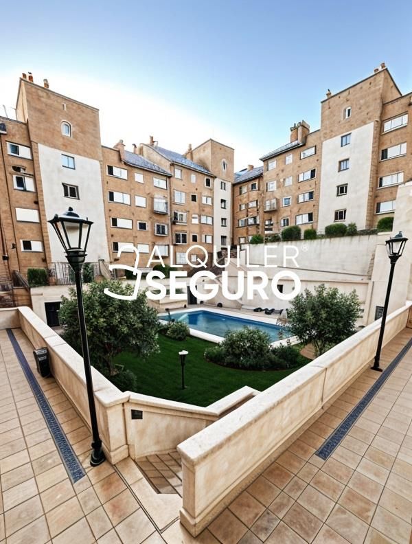Exterior view of Flat to rent in San Sebastián de los Reyes  with Heating, Storage room and Swimming Pool