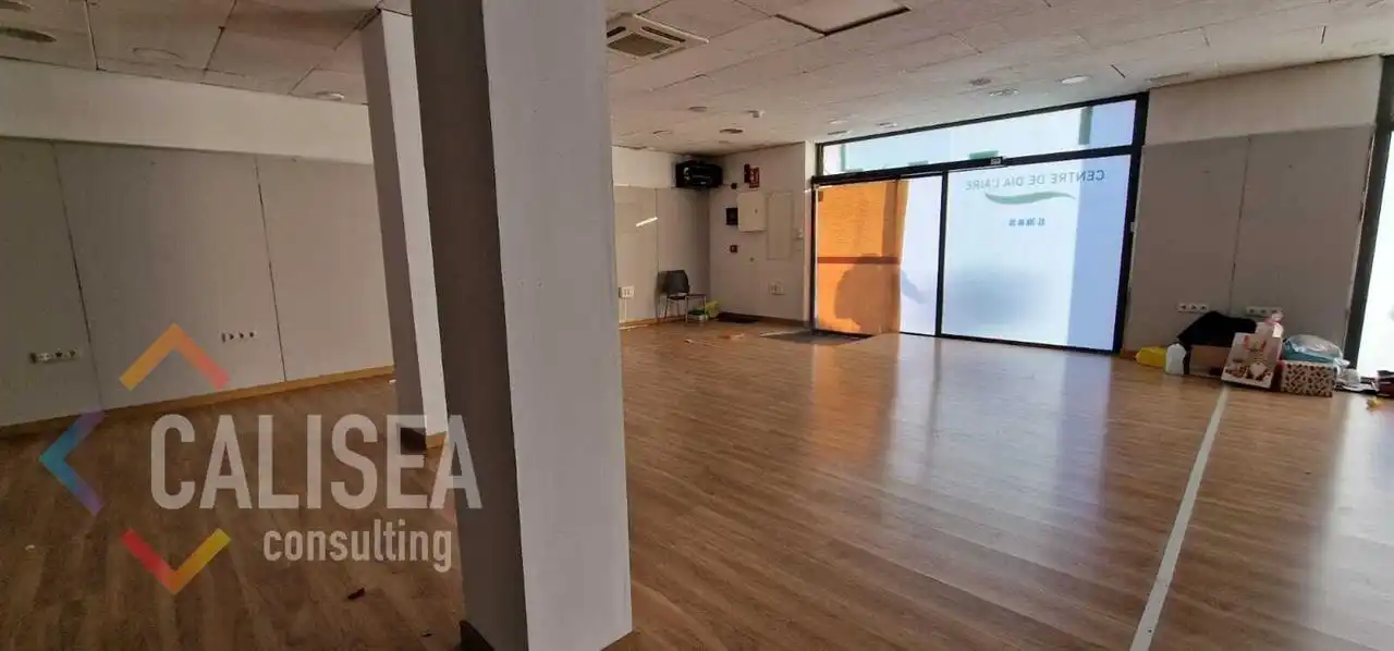 Business premises for sale in Centre - Sant Oleguer, imagen 13